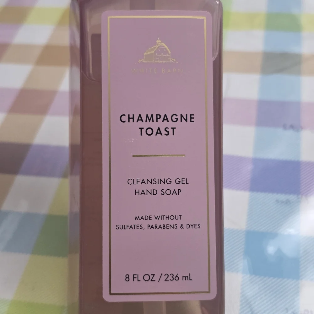 Bath & Body Works Hand Champagne Toast and Kitchen Lemon Gel Hand Soap Set NEW